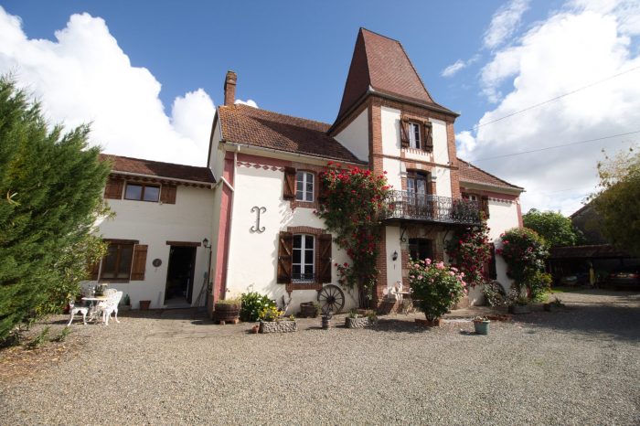 6 Bed, 4 Bath, HouseFor Sale, Maubourguet, Hautes-Pyrenees, Midi-Pyrenees, 65700