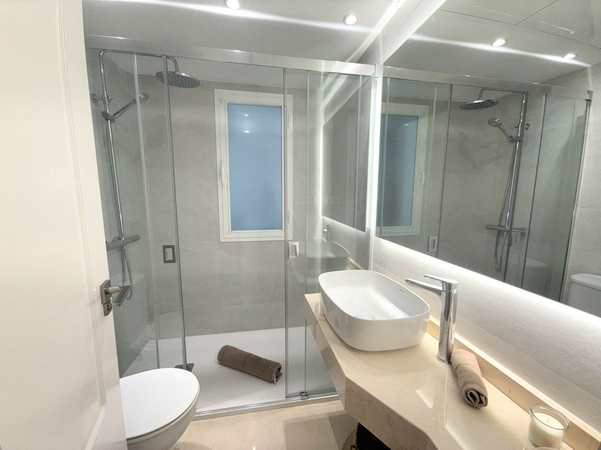 2 Bed, 2 Bath, ApartmentFor Sale, Puerto Banus, Malaga