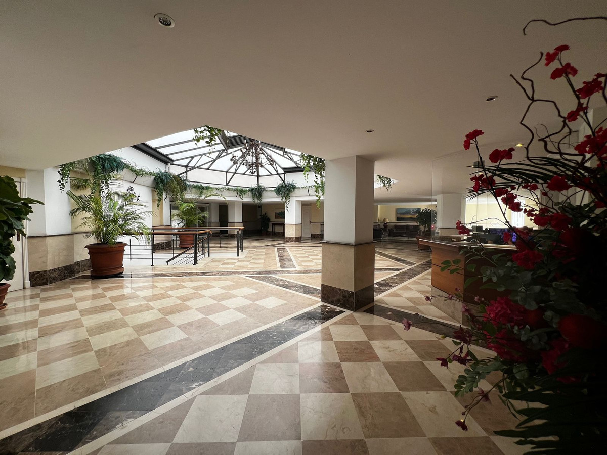 2 Bed, 2 Bath, ApartmentFor Sale, Puerto Banus, Malaga