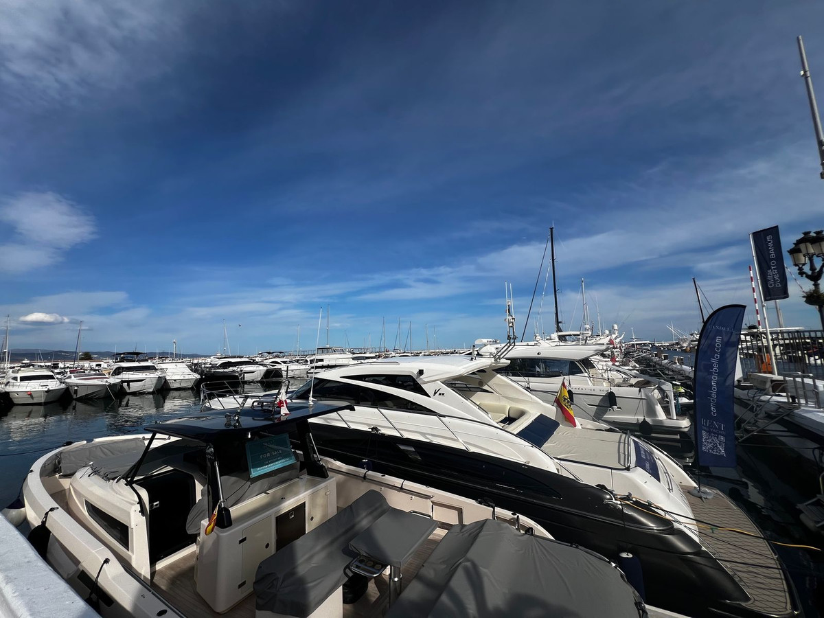 2 Bed, 2 Bath, ApartmentFor Sale, Puerto Banus, Malaga