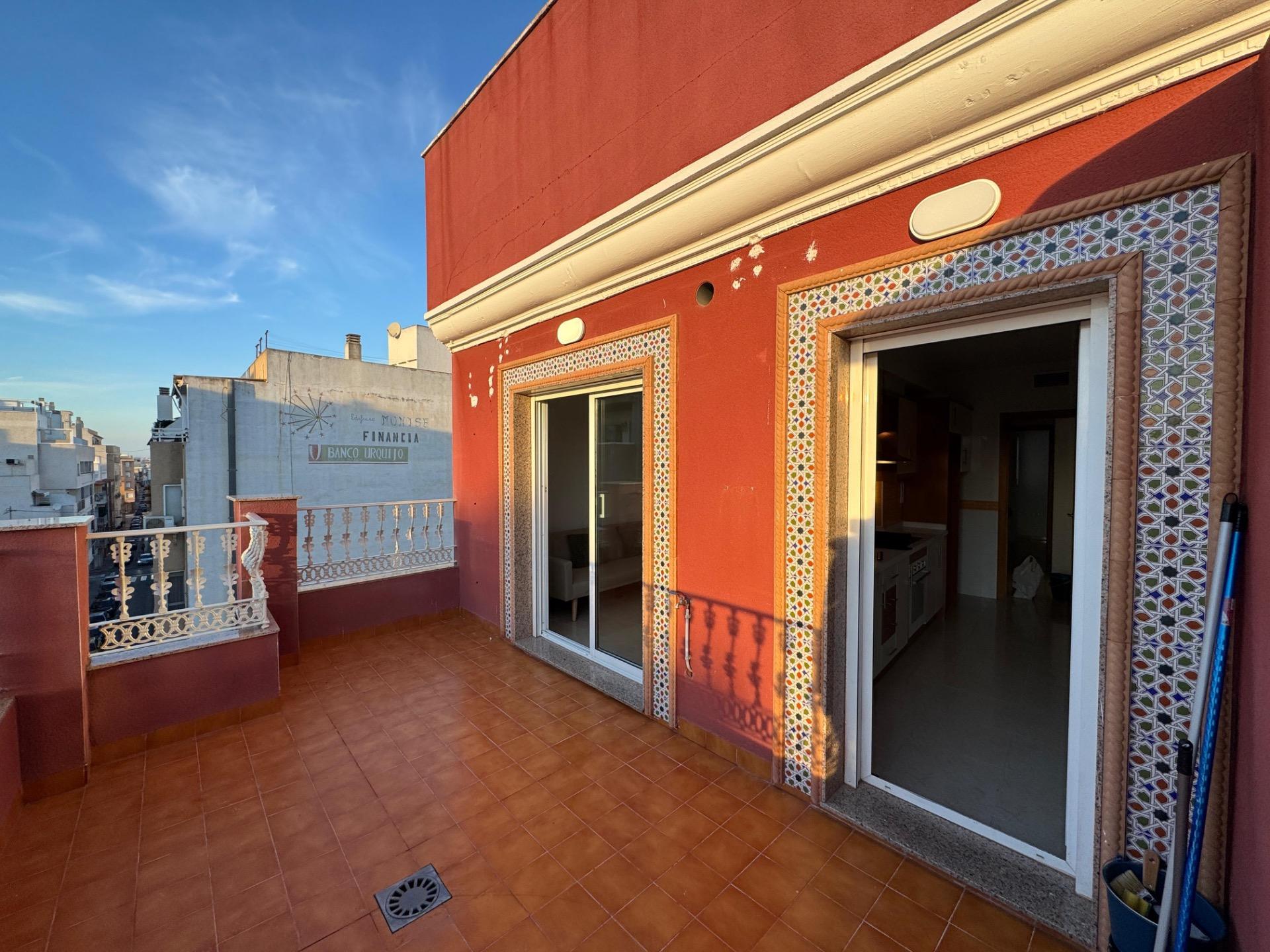 2 Bed, 1 Bath, ApartmentFor Sale, Torrevieja, Alicante