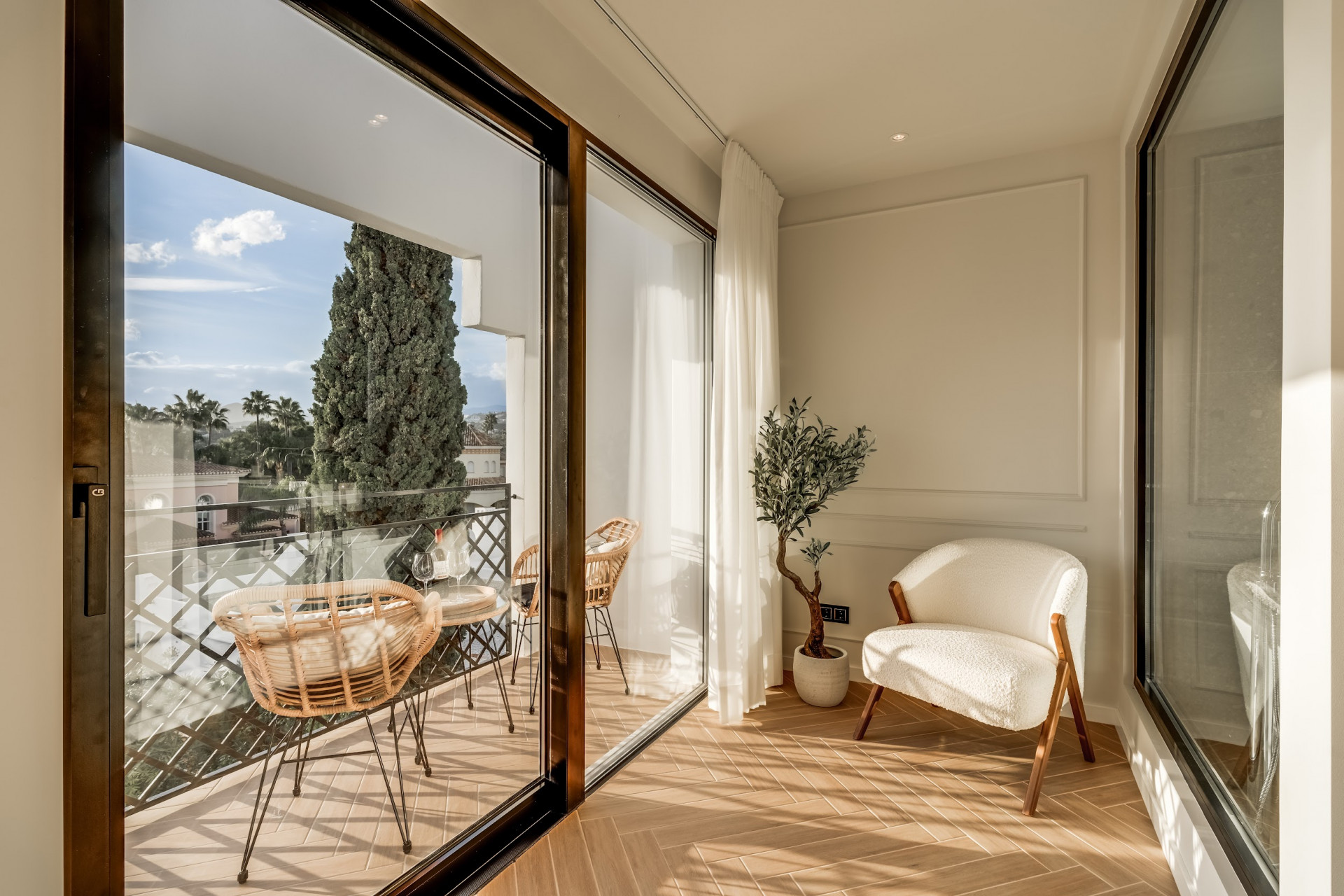 4 Bed, 3 Bath, HouseFor Sale, Marbella, Malaga