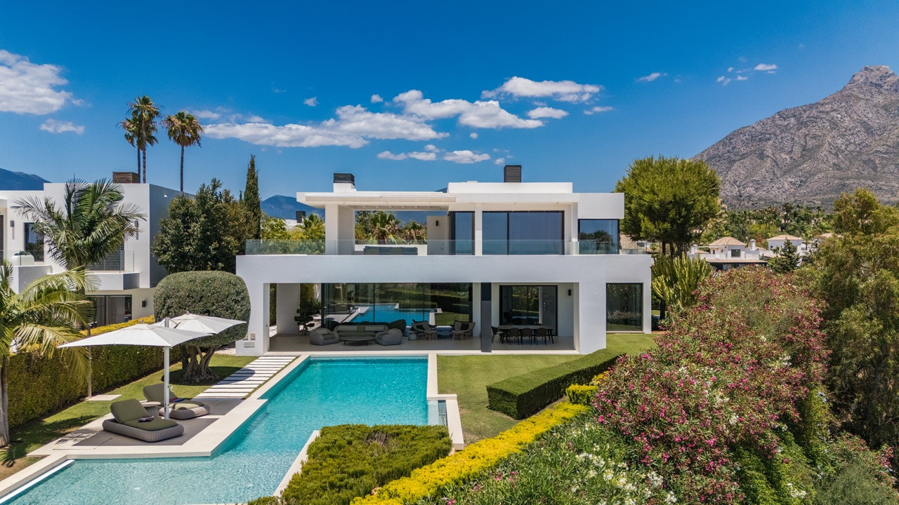 5 Bed, 5 Bath, HouseFor Sale, Marbella, Malaga
