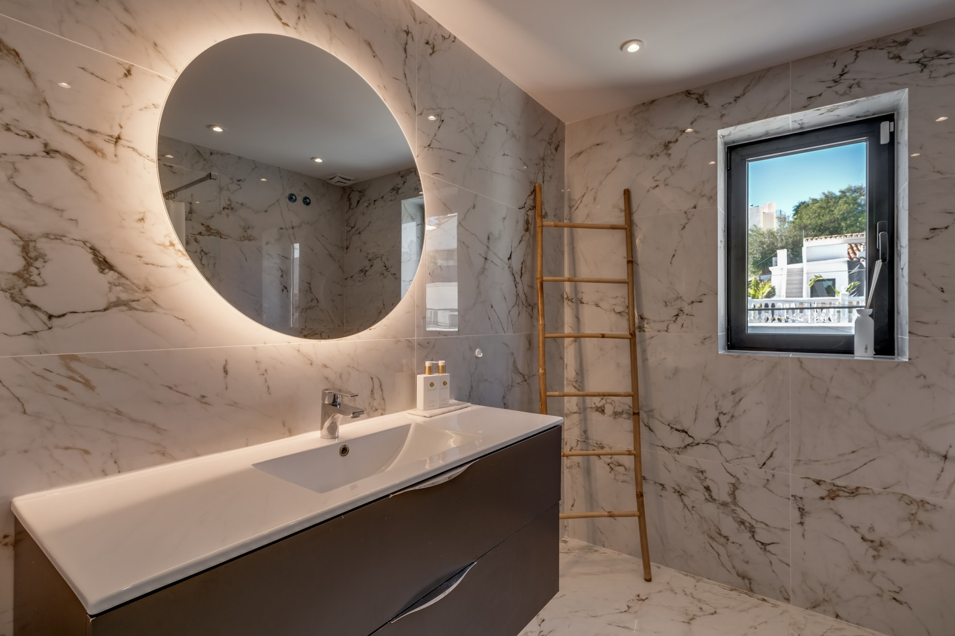 5 Bed, 5 Bath, HouseFor Sale, Marbella, Malaga