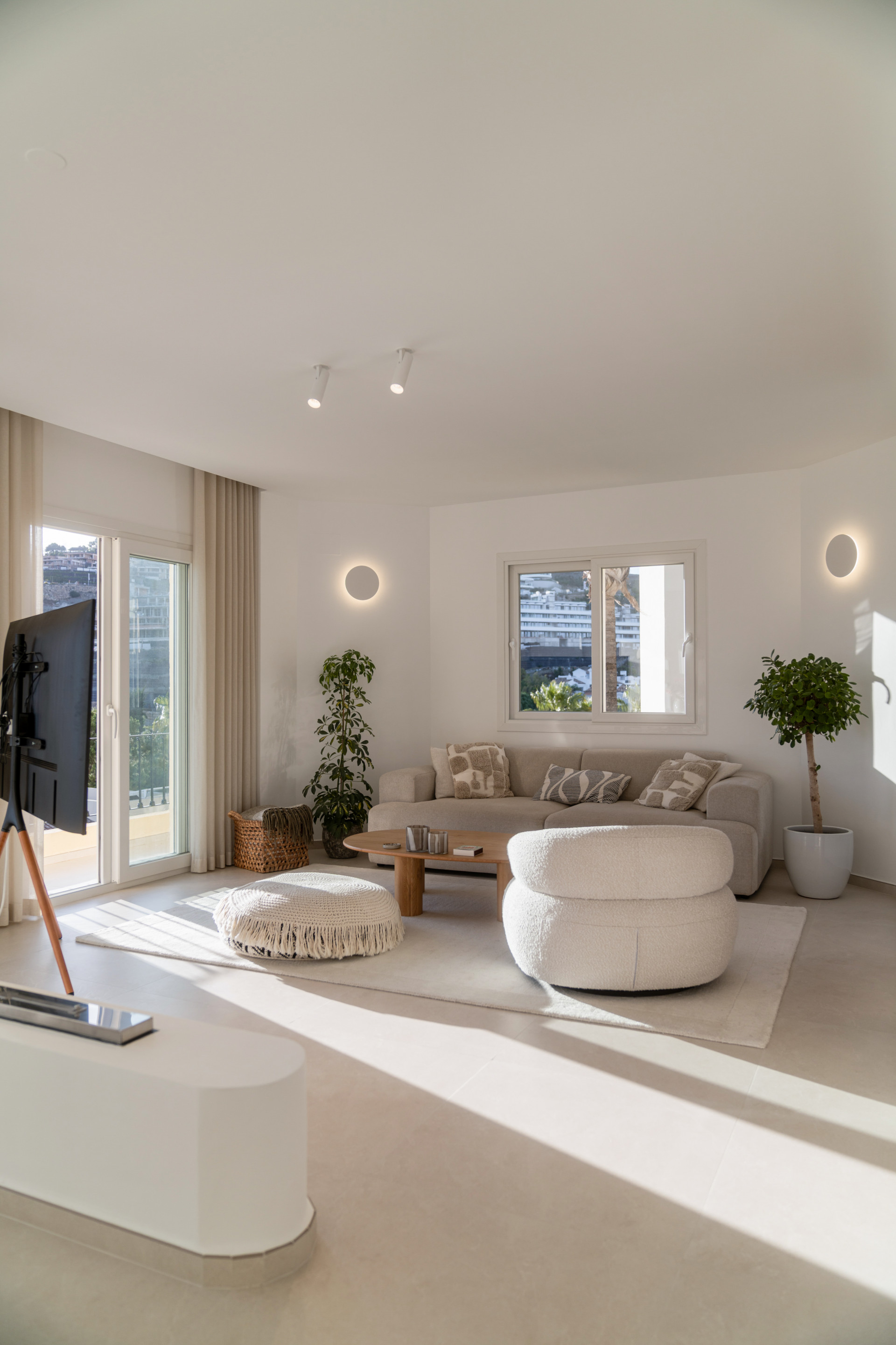 3 Bed, 2 Bath, HouseFor Sale, Benahavis, Malaga