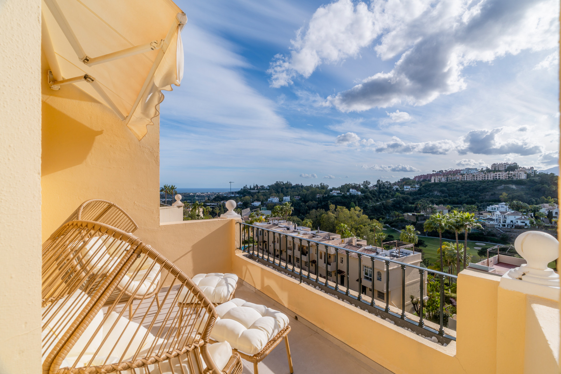 3 Bed, 2 Bath, HouseFor Sale, Benahavis, Malaga