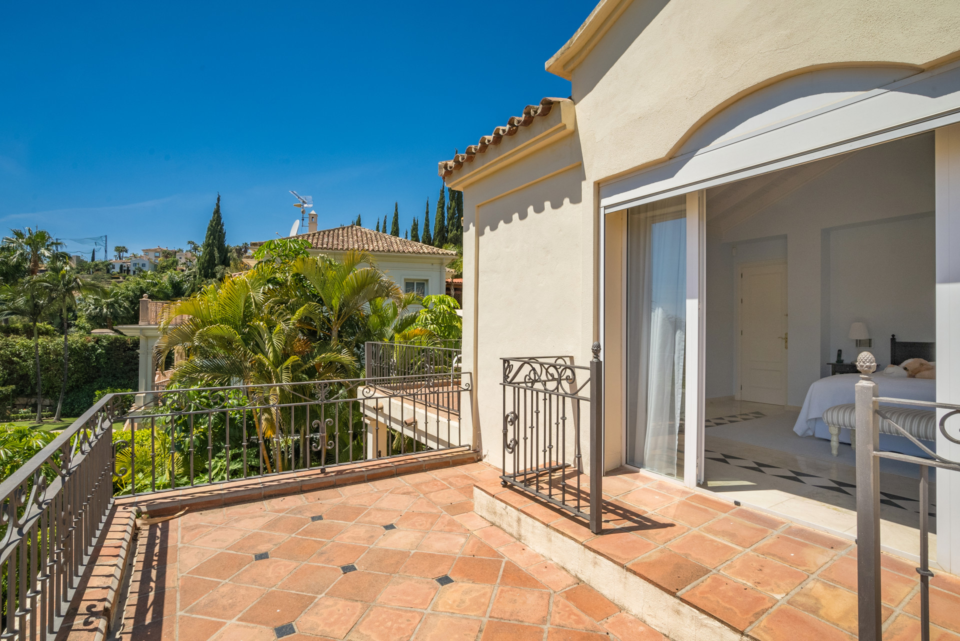 5 Bed, 5 Bath, HouseFor Sale, Benahavis, Malaga