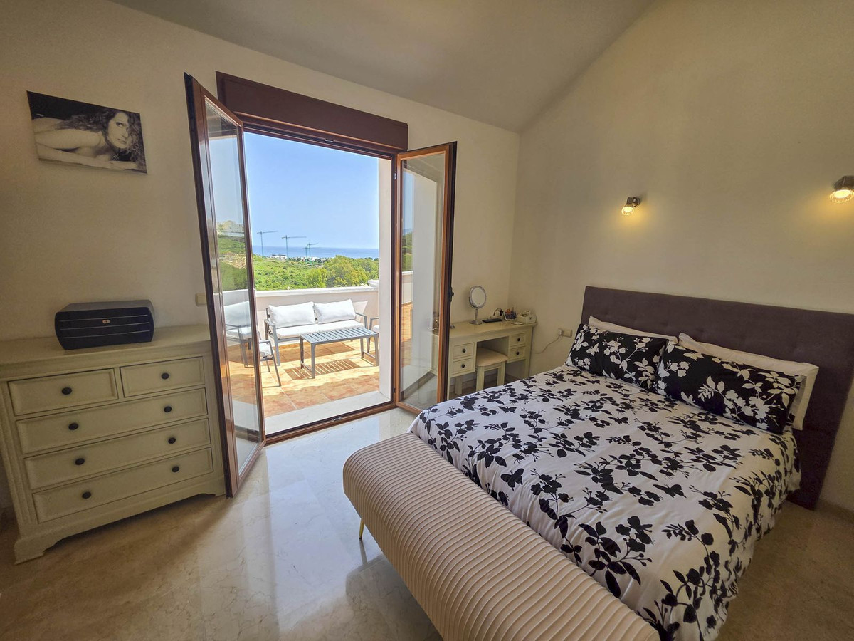 3 Bed, 2 Bath, HouseFor Sale, Casares Playa, Malaga