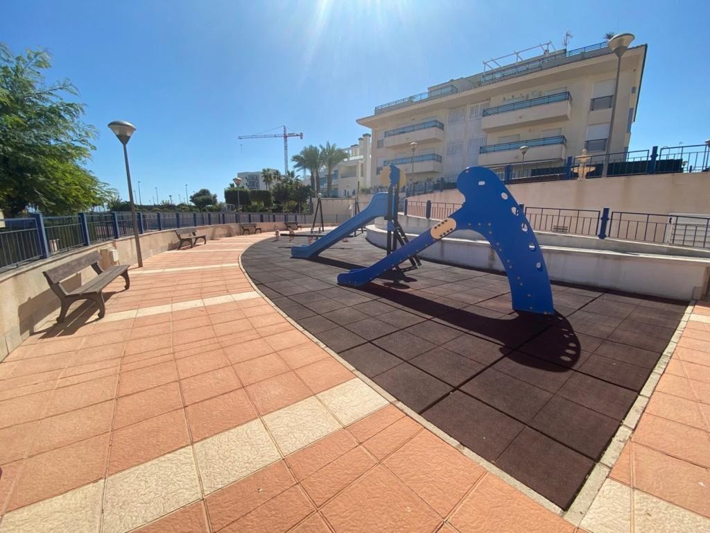 2 Bed, 1 Bath, ApartmentFor Sale, Mil Palmeras, Alicante