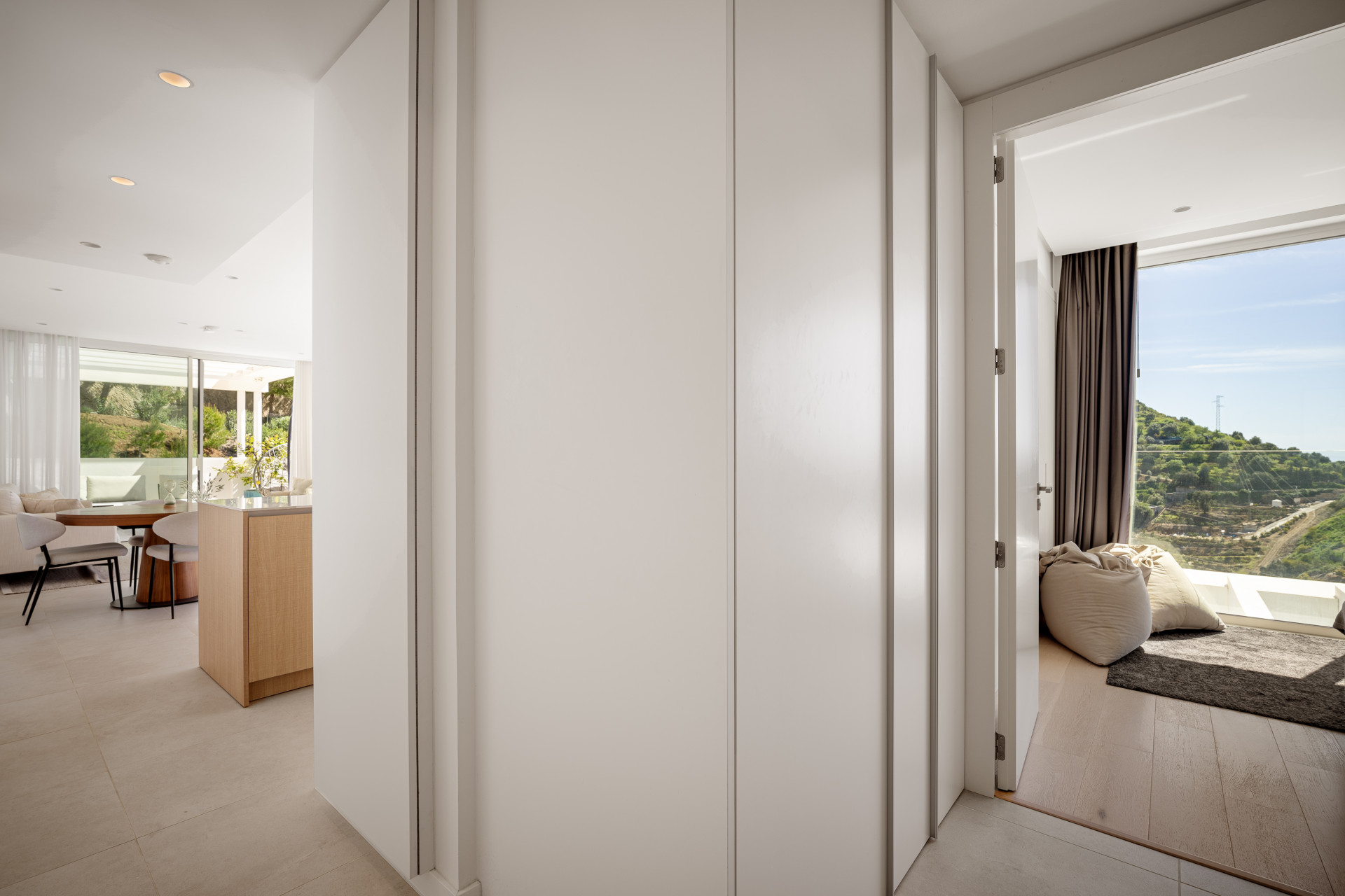 3 Bed, 2 Bath, ApartmentFor Sale, Ojén, Malaga