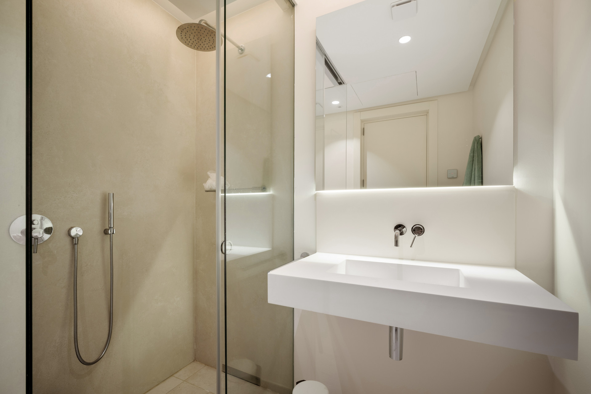 3 Bed, 2 Bath, ApartmentFor Sale, Ojén, Malaga