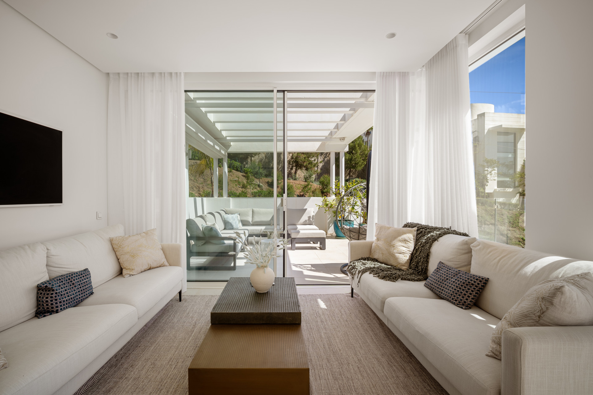 3 Bed, 2 Bath, ApartmentFor Sale, Ojén, Malaga