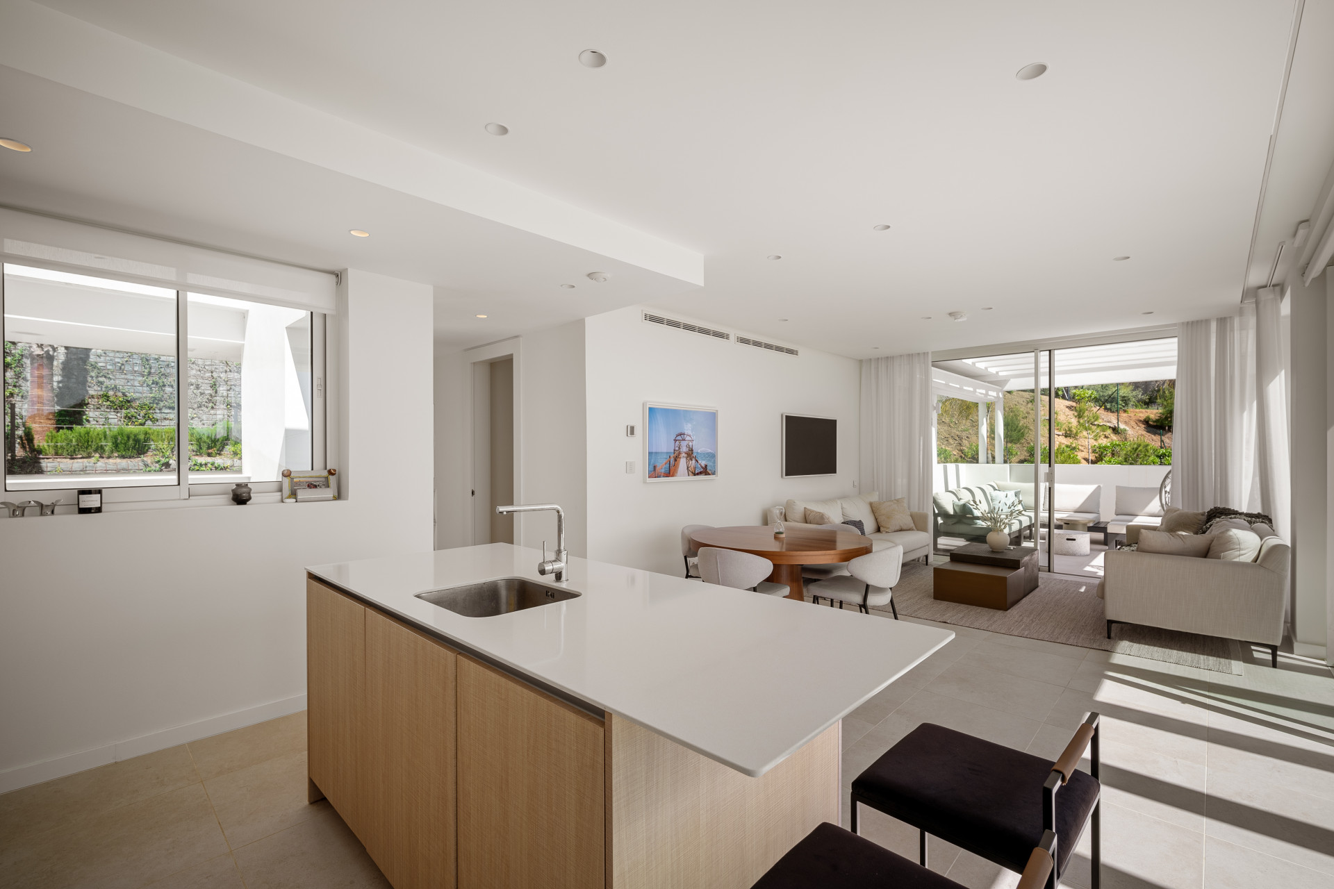 3 Bed, 2 Bath, ApartmentFor Sale, Ojén, Malaga