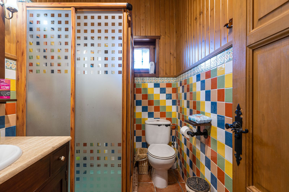 4 Bed, 3 Bath, HouseFor Sale, Estepona, Malaga