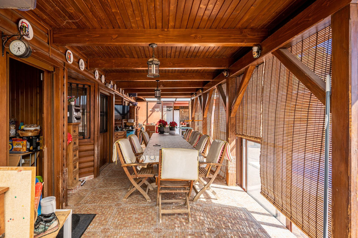 4 Bed, 3 Bath, HouseFor Sale, Estepona, Malaga