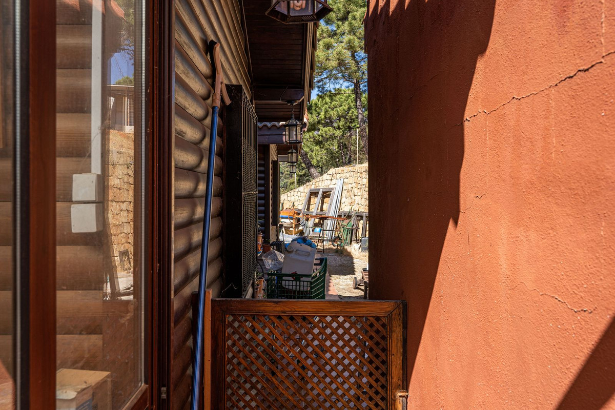 4 Bed, 3 Bath, HouseFor Sale, Estepona, Malaga