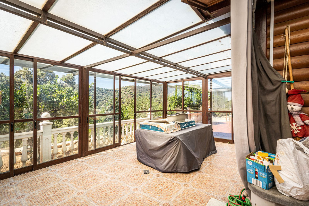 4 Bed, 3 Bath, HouseFor Sale, Estepona, Malaga