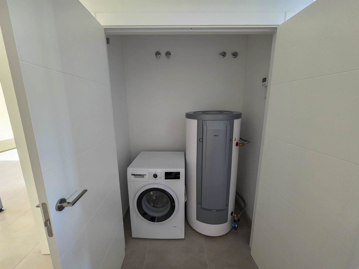 2 Bed, 2 Bath, ApartmentFor Sale, Estepona, Malaga