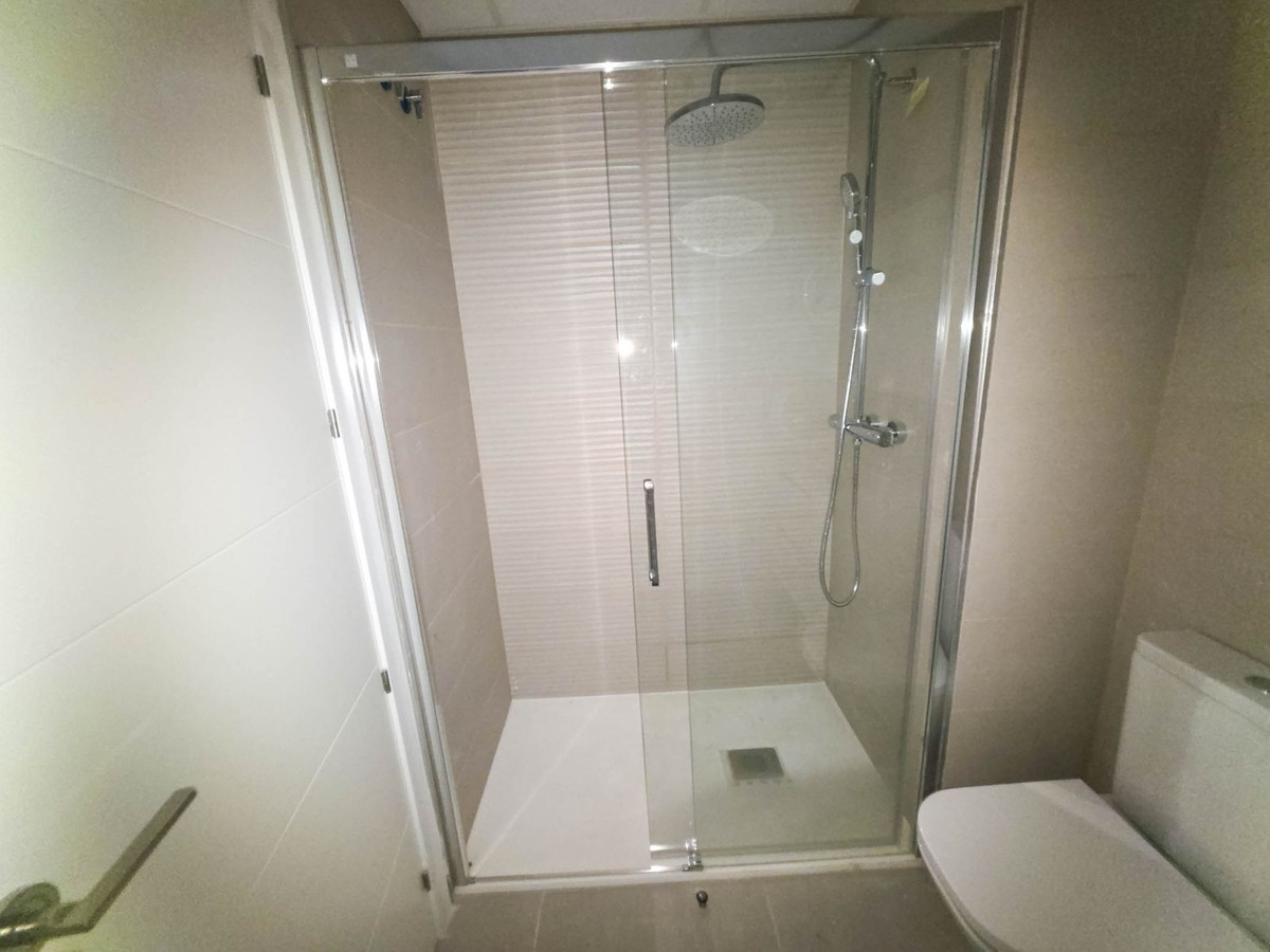 2 Bed, 2 Bath, ApartmentFor Sale, Estepona, Malaga