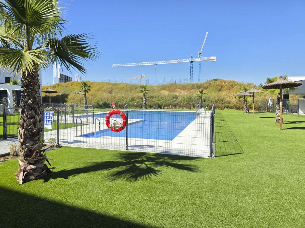 2 Bed, 2 Bath, ApartmentFor Sale, Estepona, Malaga