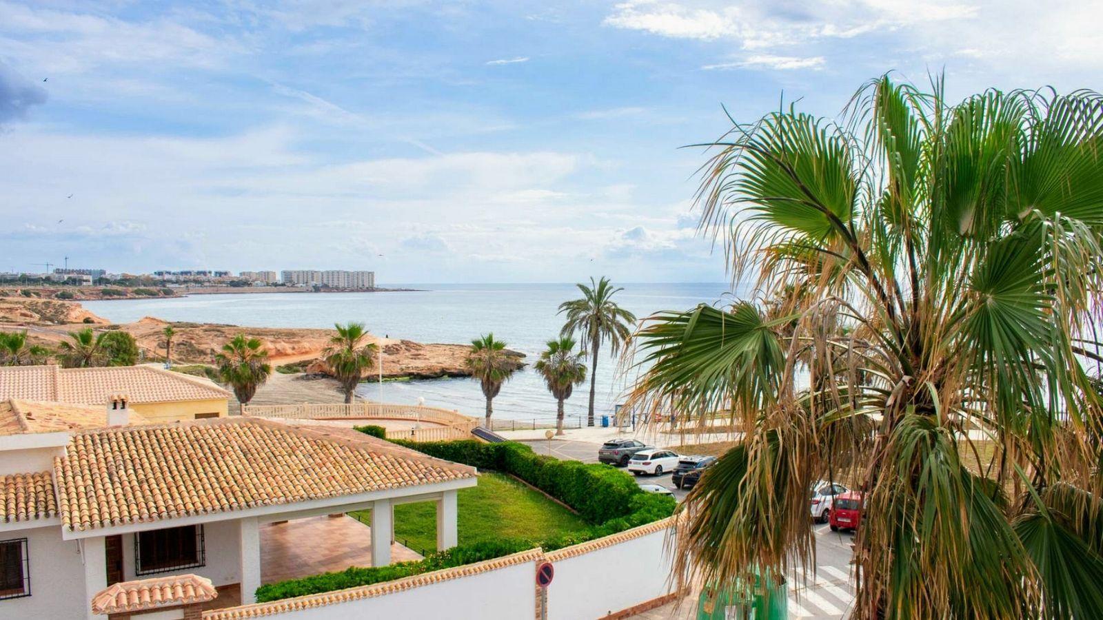 3 Bed, 2 Bath, ApartmentFor Sale, Torrevieja, Alicante