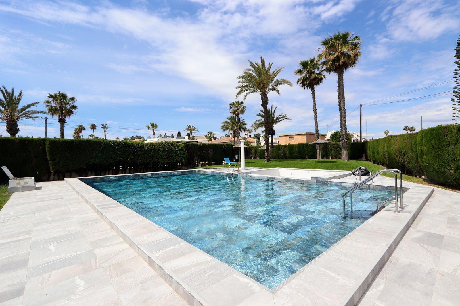 3 Bed, 2 Bath, ApartmentFor Sale, Torrevieja, Alicante