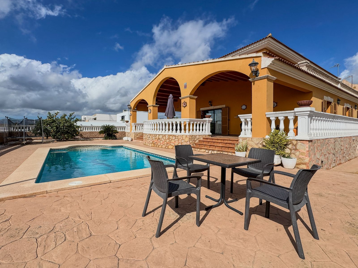 4 Bed, 2 Bath, HouseFor Sale, Marratxí, Islas Baleares