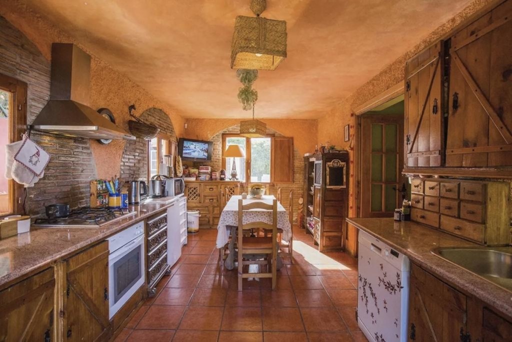 5 Bed, 4 Bath, HouseFor Sale, Cabopino, Malaga