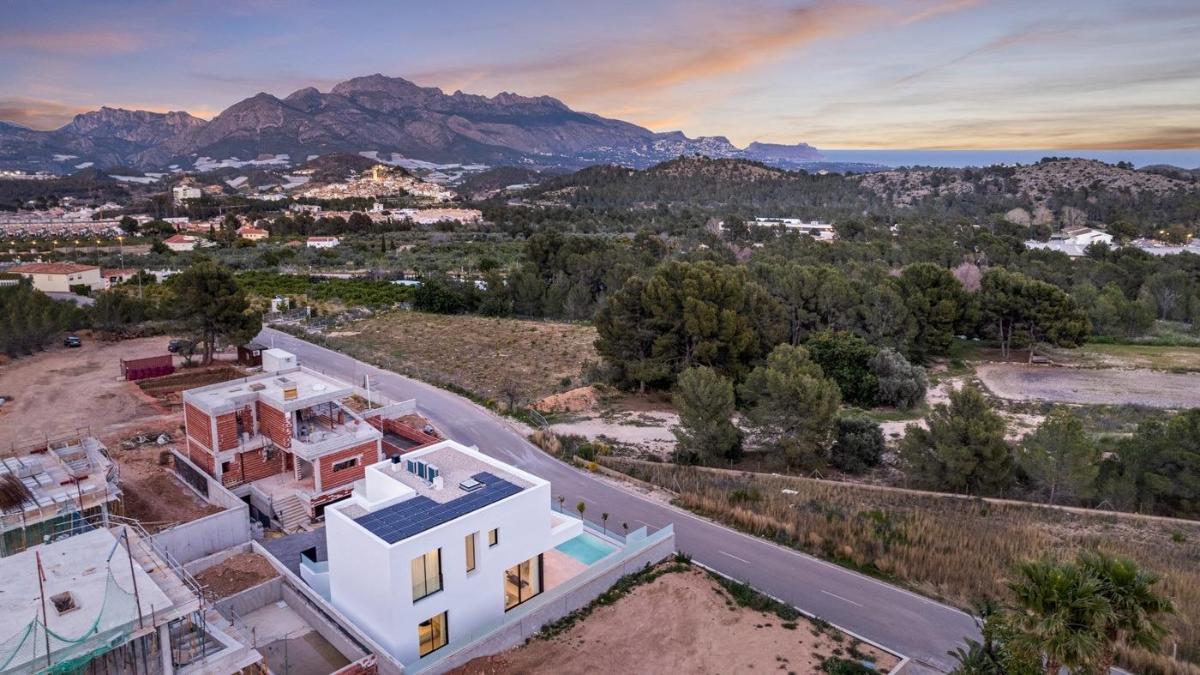 4 Bed, 4 Bath, HouseFor Sale, Polop, Costa Blanca