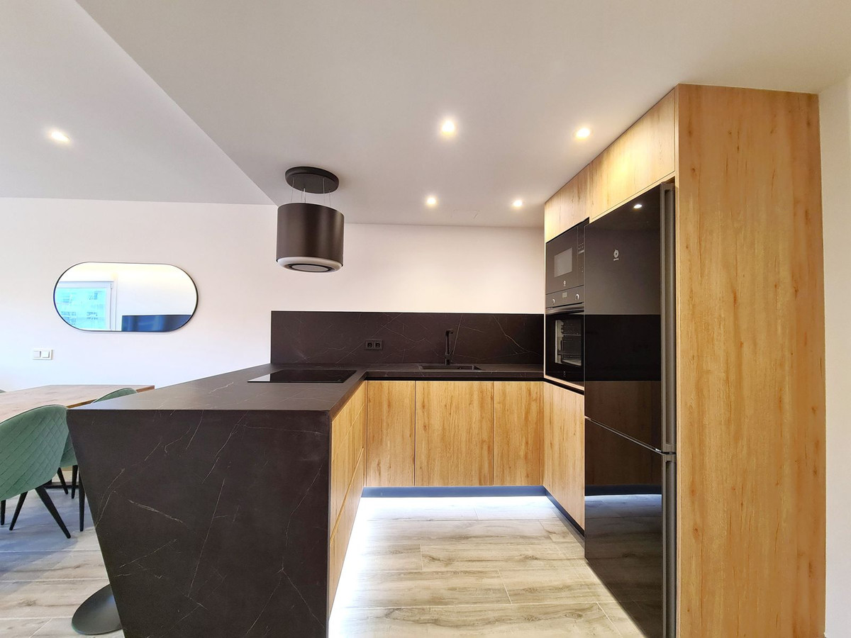 3 Bed, 1 Bath, ApartmentFor Sale, Estepona, Malaga