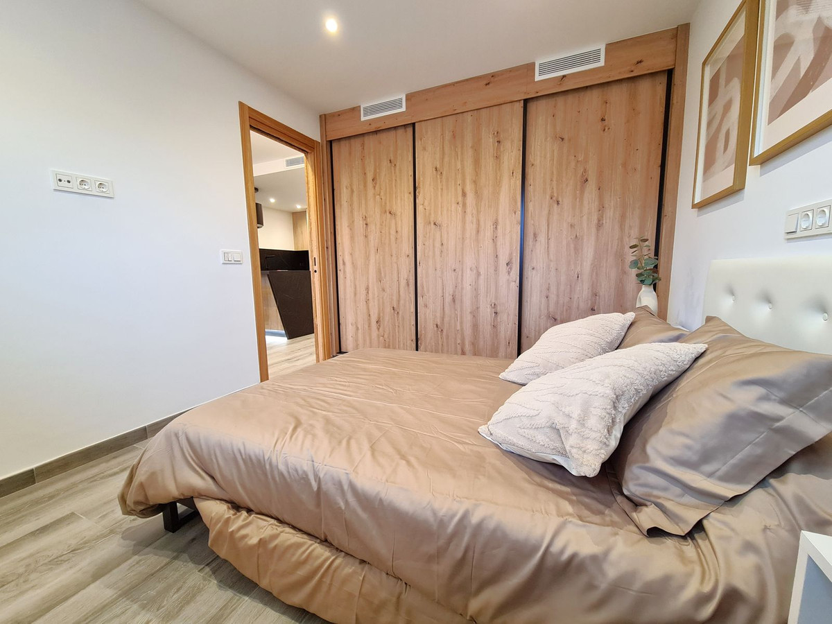 3 Bed, 1 Bath, ApartmentFor Sale, Estepona, Malaga