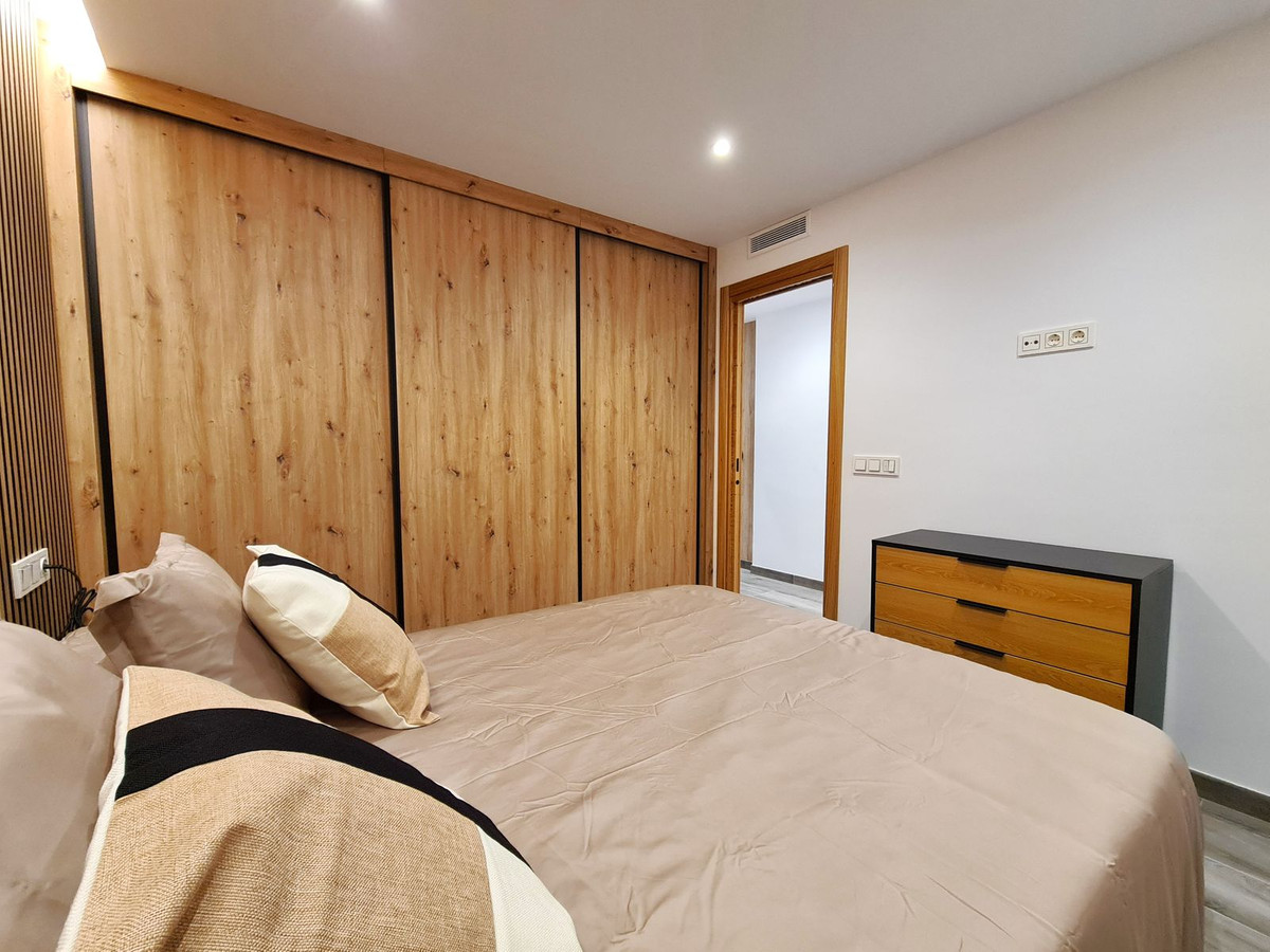 3 Bed, 1 Bath, ApartmentFor Sale, Estepona, Malaga