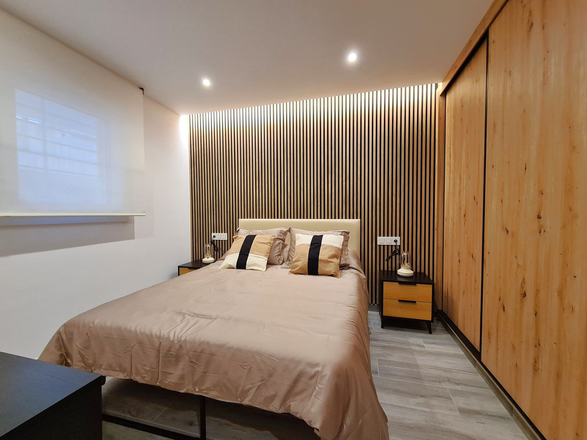 3 Bed, 1 Bath, ApartmentFor Sale, Estepona, Malaga