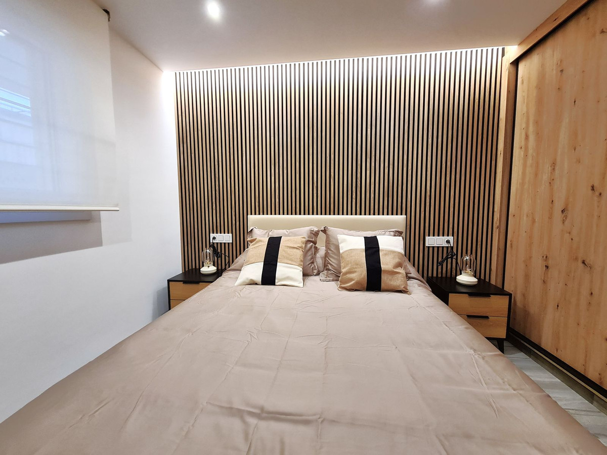 3 Bed, 1 Bath, ApartmentFor Sale, Estepona, Malaga