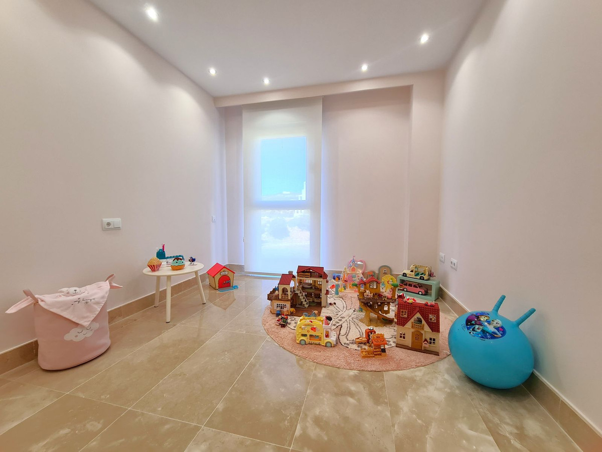 3 Bed, 3 Bath, ApartmentFor Sale, Punta Chullera, Malaga