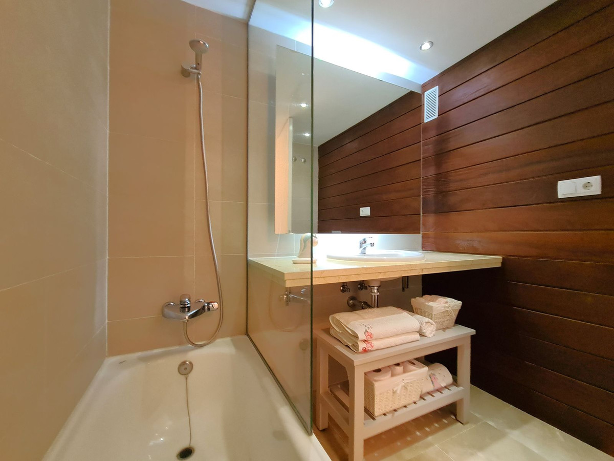 3 Bed, 3 Bath, ApartmentFor Sale, Punta Chullera, Malaga