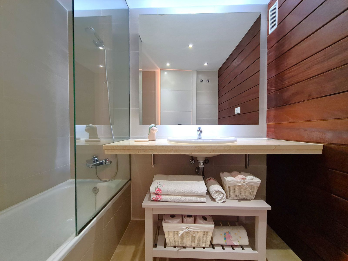 3 Bed, 3 Bath, ApartmentFor Sale, Punta Chullera, Malaga