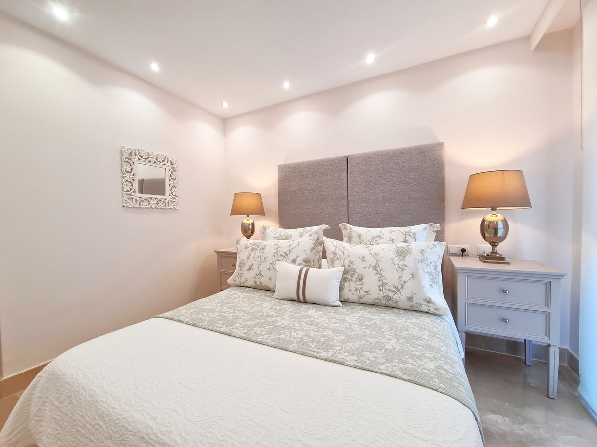 3 Bed, 3 Bath, ApartmentFor Sale, Punta Chullera, Malaga