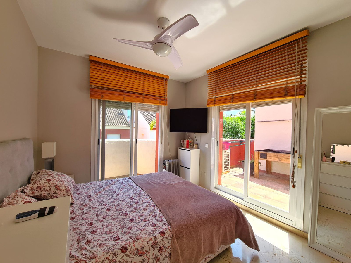 3 Bed, 2 Bath, HouseFor Sale, Estepona, Malaga