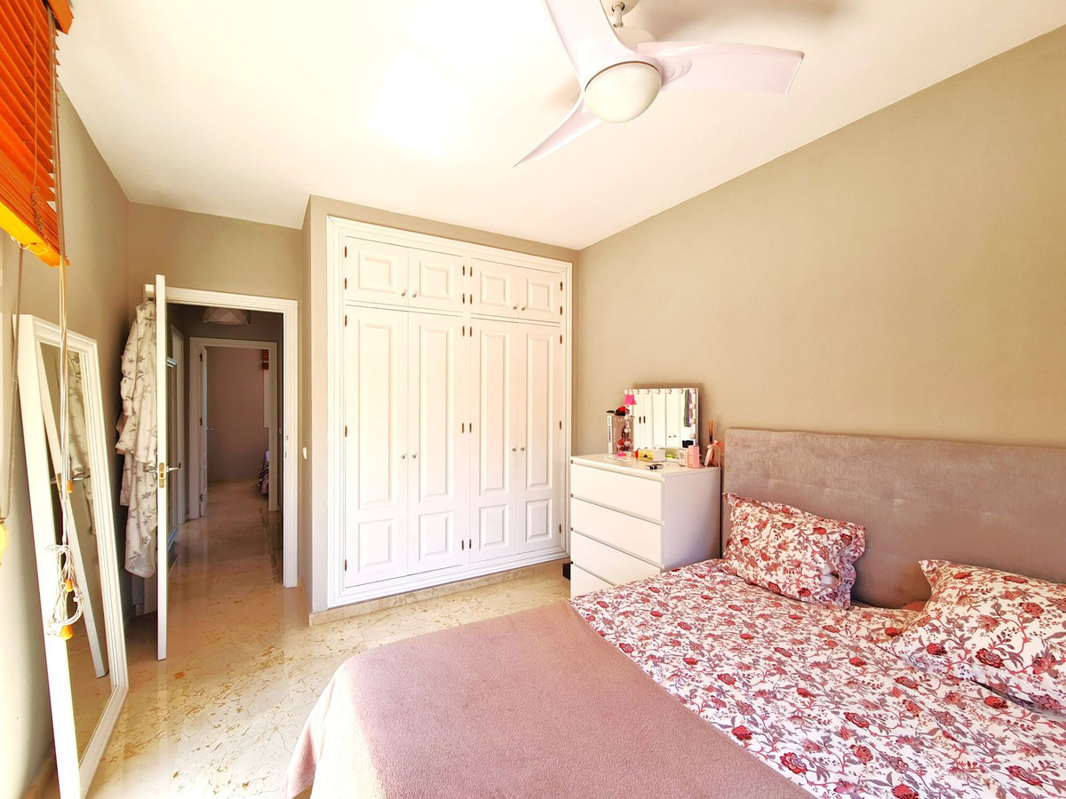 3 Bed, 2 Bath, HouseFor Sale, Estepona, Malaga