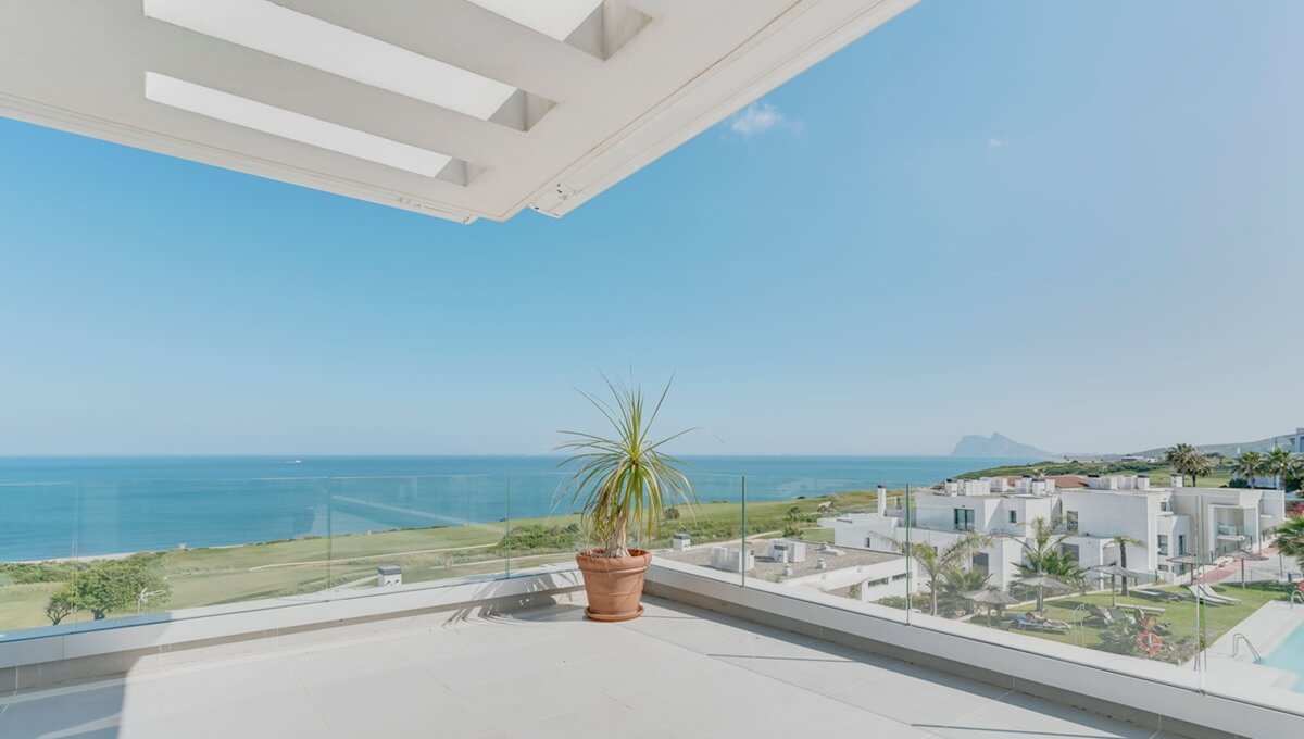 3 Bed, 2 Bath, ApartmentFor Sale, La Alcaidesa, Malaga