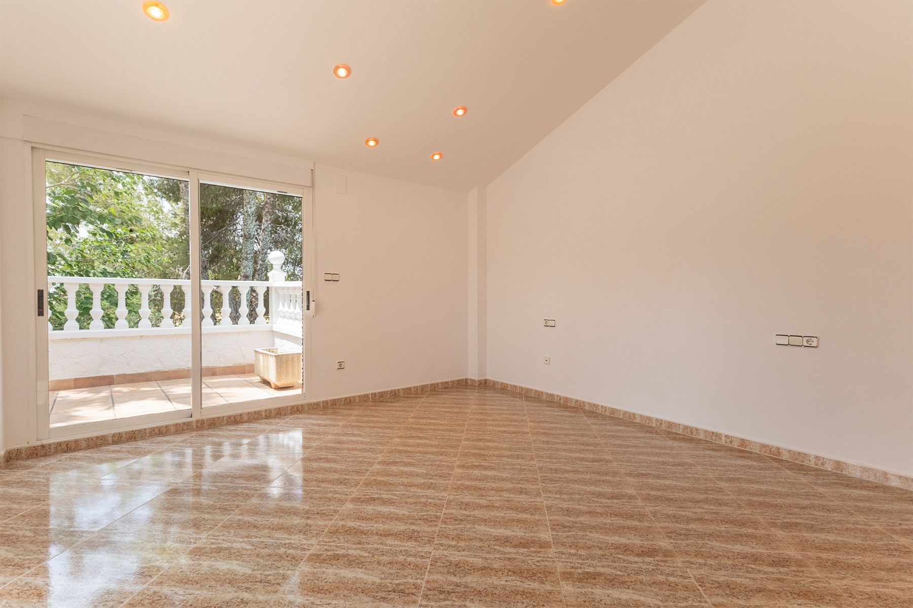 5 Bed, 3 Bath, HouseFor Sale, Orihuela, Alicante