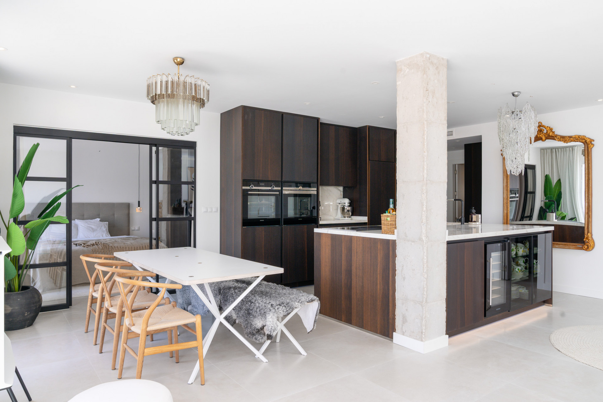 3 Bed, 2 Bath, ApartmentFor Sale, Benahavis, Malaga