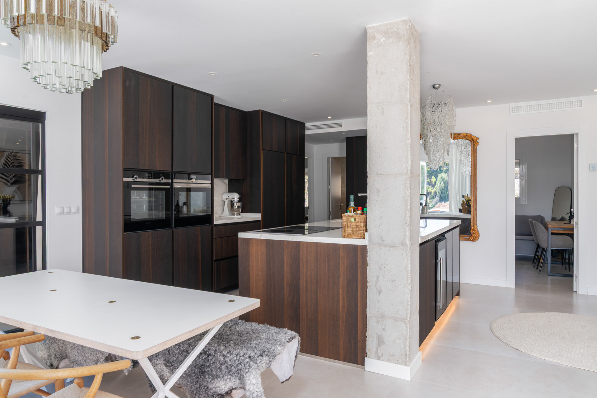 3 Bed, 2 Bath, ApartmentFor Sale, Benahavis, Malaga