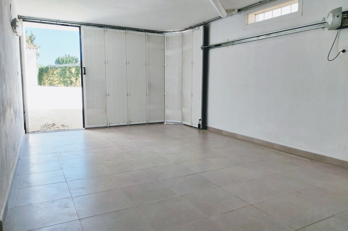 3 Bed, 2 Bath, HouseFor Sale, Marbella, Malaga