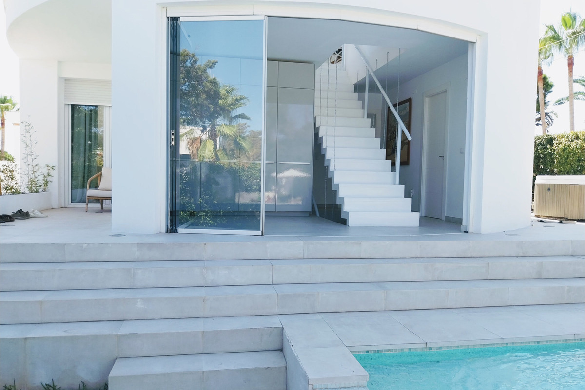 3 Bed, 2 Bath, HouseFor Sale, Marbella, Malaga