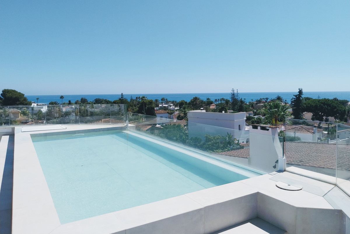 3 Bed, 2 Bath, HouseFor Sale, Marbella, Malaga