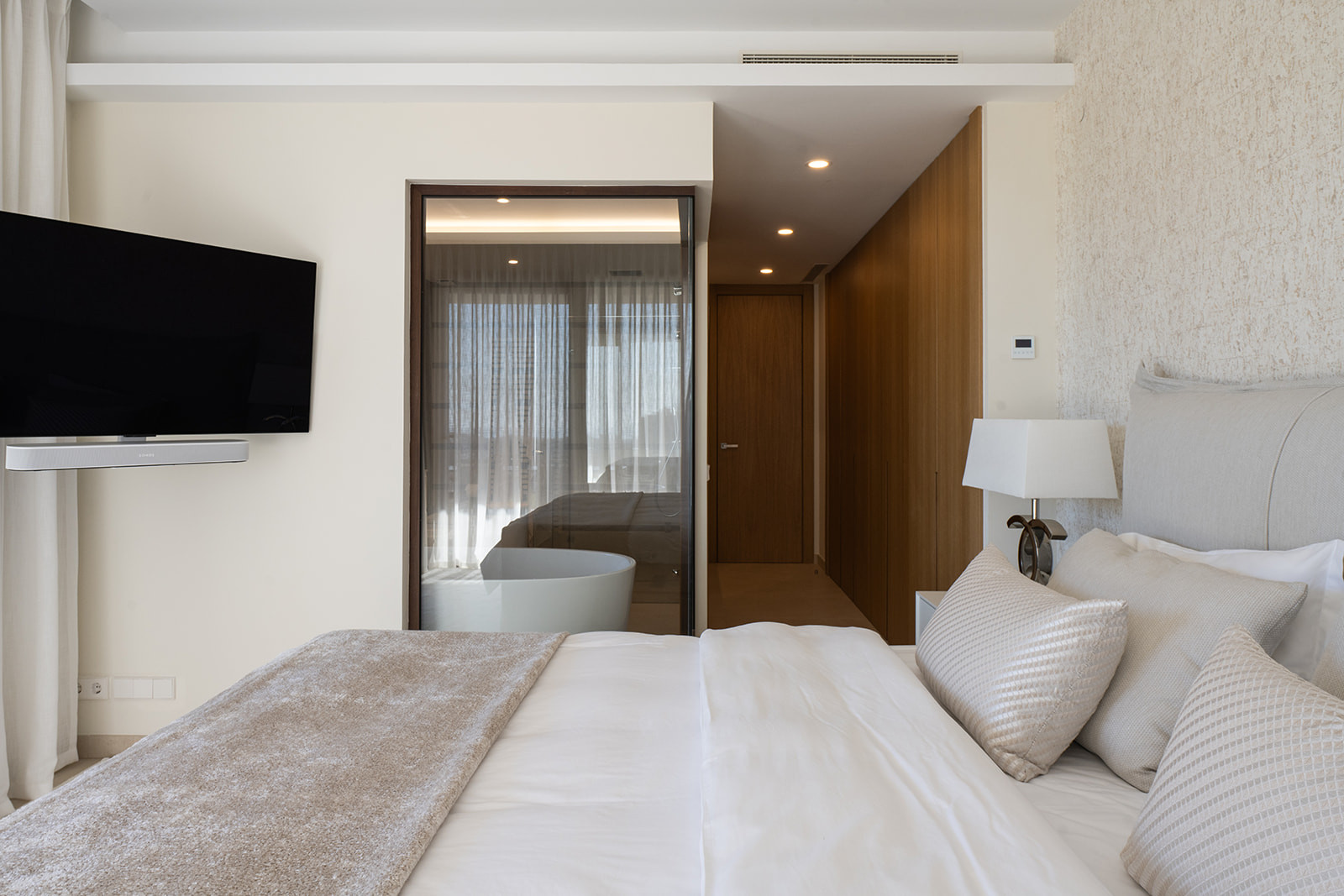 3 Bed, 3 Bath, ApartmentFor Sale, Benahavis, Malaga