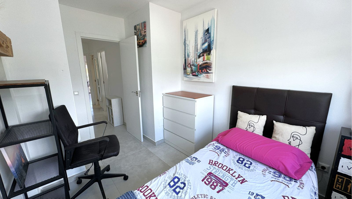 3 Bed, 2 Bath, HouseFor Sale, Estepona, Malaga