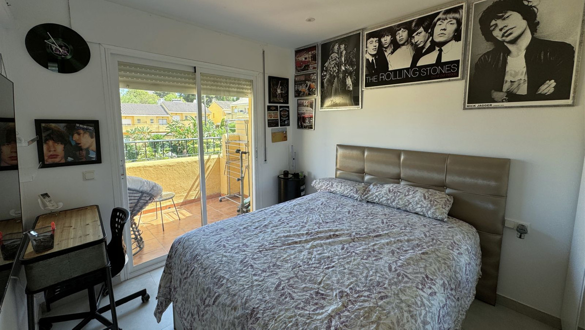 3 Bed, 2 Bath, HouseFor Sale, Estepona, Malaga